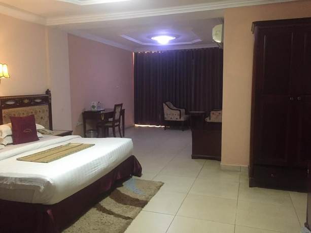 Imagen de la habitación del Hotel Akroma Plaza. Foto 5