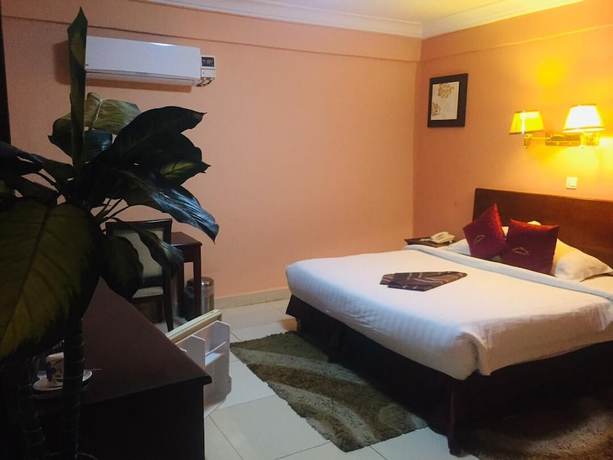 Imagen de la habitación del Hotel Akroma Plaza. Foto 6