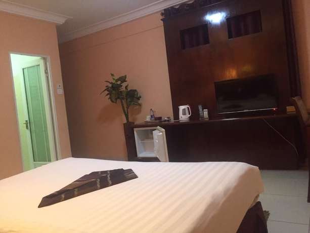 Imagen de la habitación del Hotel Akroma Plaza. Foto 8
