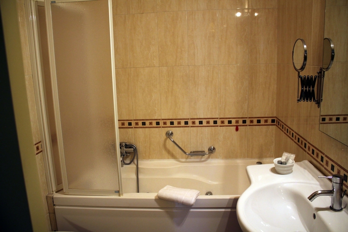 Imagen de la habitación del Hotel Akropolis. Foto 12