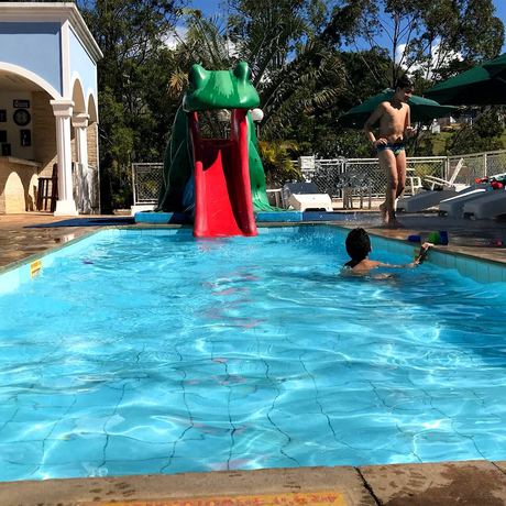 Imagen de la piscina del Hotel Akropolis Fazenda. Foto 14
