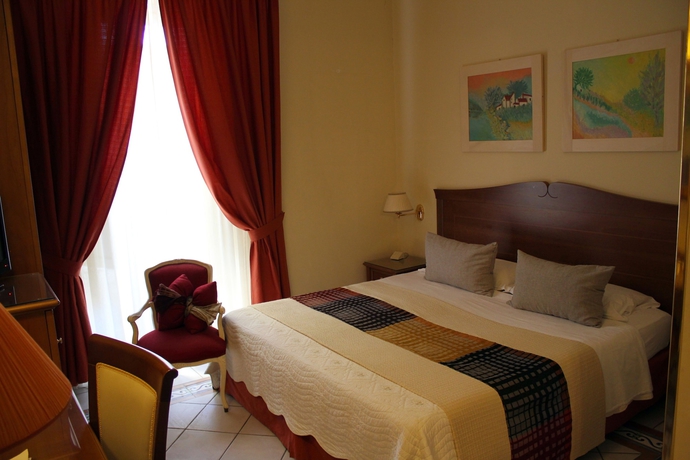 Imagen de la habitación del Hotel Akropolis, Tarento. Foto 3