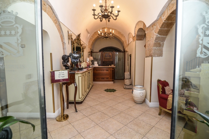 Imagen de los interiores del Hotel Akropolis, Tarento. Foto 15