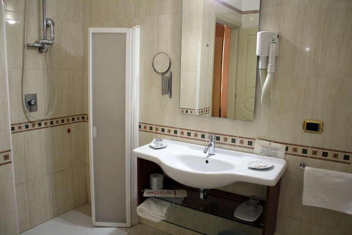 Imagen de la habitación del Hotel Akropolis, Tarento. Foto 13