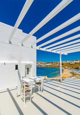 Imagen de los exteriores del Hotel Akrotiraki. Foto 15