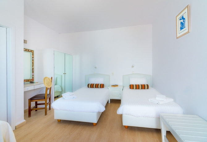 Imagen de la habitación del Hotel Akrotiraki. Foto 8