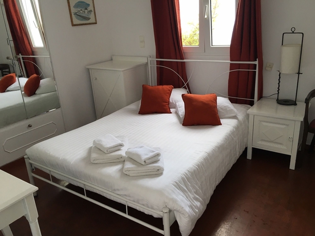 Imagen de la habitación del Hotel Akrotiraki. Foto 10