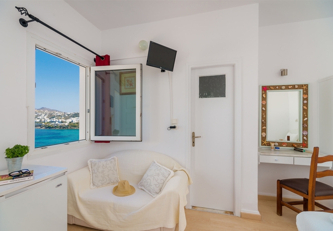 Imagen de la habitación del Hotel Akrotiraki. Foto 12