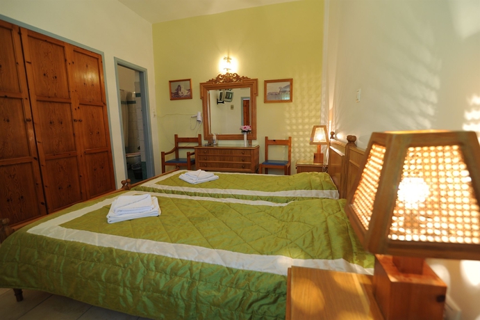 Imagen de la habitación del Hotel Akrotiri, Akrotiri. Foto 6