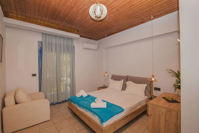 Imagen de la habitación del Hotel Akrotiri, Apollonioi. Foto 18