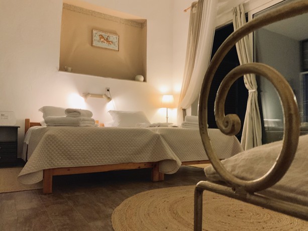 Imagen de la habitación del Hotel Akrotiri, Chania. Foto 5