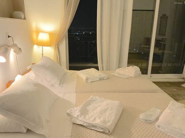 Imagen de la habitación del Hotel Akrotiri, Chania. Foto 12