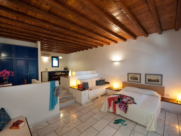 Imagen general del Hotel Aks Chroma Paros Hotel. Foto 5