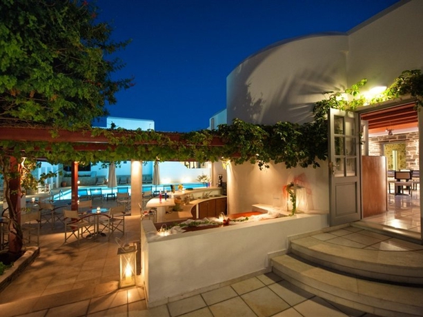 Imagen general del Hotel Aks Chroma Paros Hotel. Foto 7