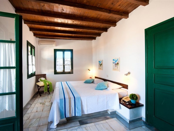 Imagen general del Hotel Aks Chroma Paros Hotel. Foto 10