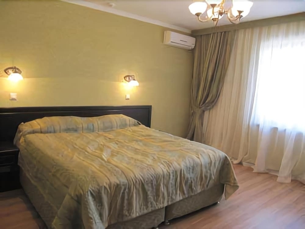 Imagen de la habitación del Hotel Aks. Foto 2