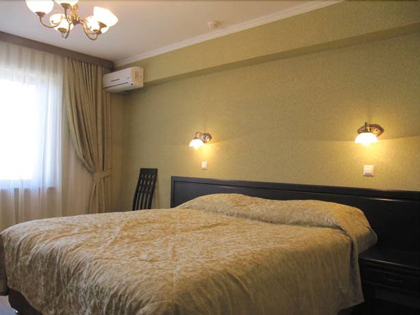 Imagen de la habitación del Hotel Aks. Foto 3