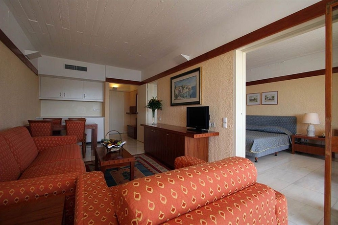 Imagen de los interiores del Hotel Aks Porto Heli. Foto 9