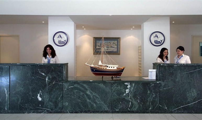 Imagen de los interiores del Hotel Aks Porto Heli. Foto 10