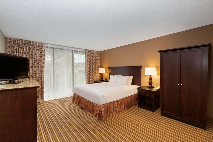 Imagen de la habitación del Hotel Aksarben Suites, Trademark Collection by Wyndham. Foto 3
