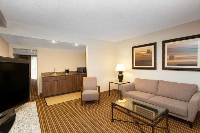 Imagen de la habitación del Hotel Aksarben Suites, Trademark Collection by Wyndham. Foto 4