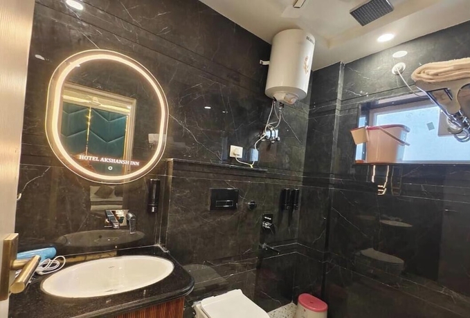 Imagen de la habitación del Hotel Akshansh Inn. Foto 13