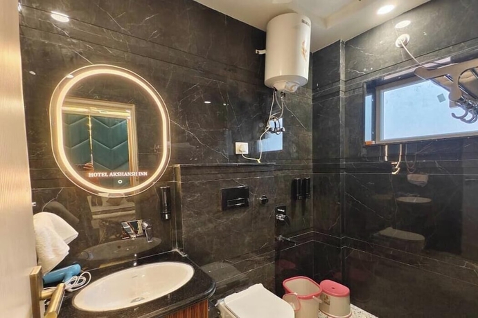Imagen de la habitación del Hotel Akshansh Inn. Foto 14