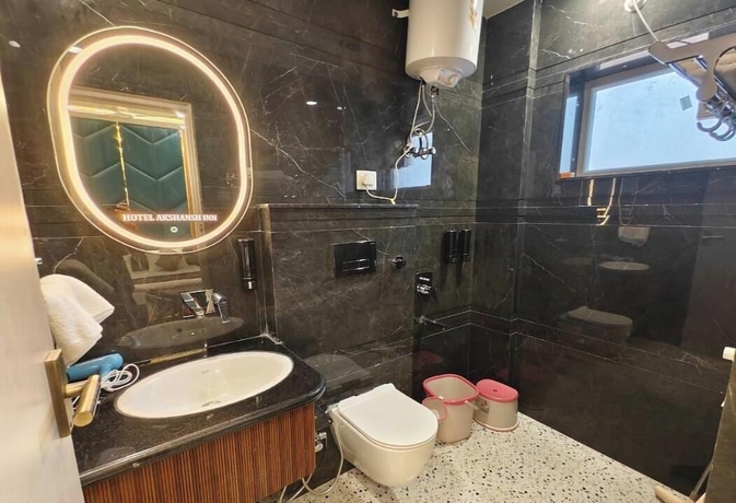 Imagen de la habitación del Hotel Akshansh Inn. Foto 16