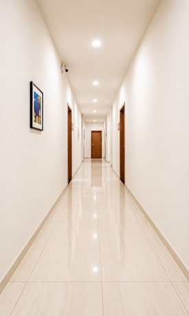 Imagen de los interiores del Hotel Akshar Imperial Morbi. Foto 12