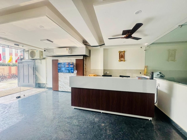 Imagen de los interiores del Hotel Akshay Premium Suites. Foto 15