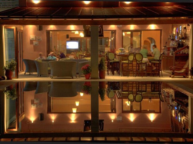 Imagen del bar/restaurante del Hotel Akti Arilla. Foto 3