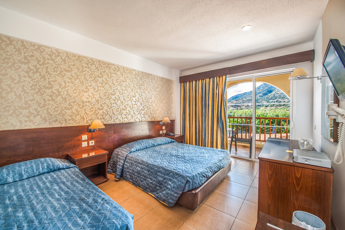 Imagen de la habitación del Hotel Akti Beach Club. Foto 8