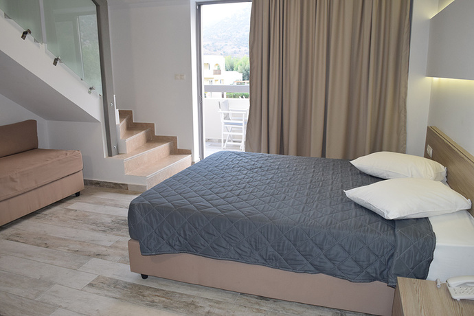 Imagen de la habitación del Hotel Akti Beach Club. Foto 9