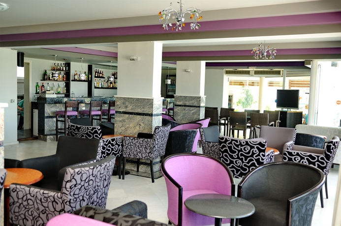 Imagen de los interiores del Hotel Akti Dimis. Foto 8