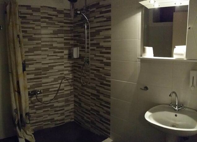 Imagen de la habitación del Hotel Akti, Loutraki - Perachora. Foto 17