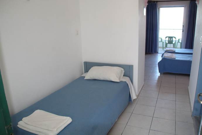 Imagen de la habitación del Hotel Akti Panela Beach. Foto 7