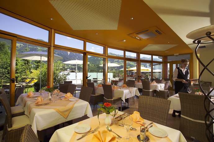 Imagen del bar/restaurante del Hotel Aktiv Schweizerhof - Kitzb&uuml;hel. Foto 7