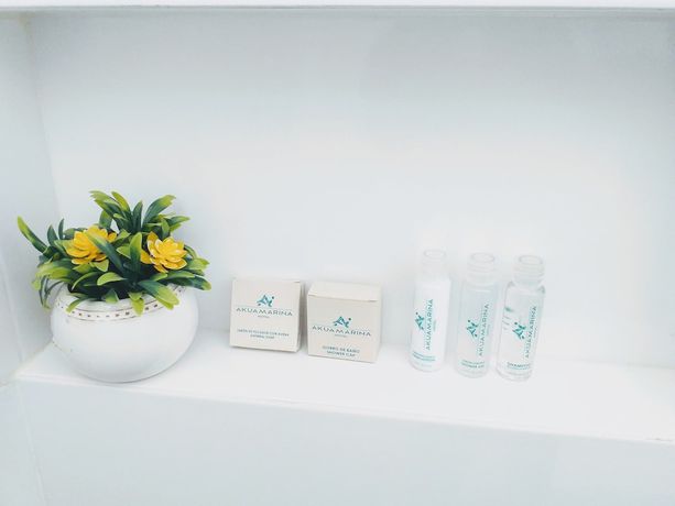 Imagen de la habitación del Hotel Akuamarina. Foto 15