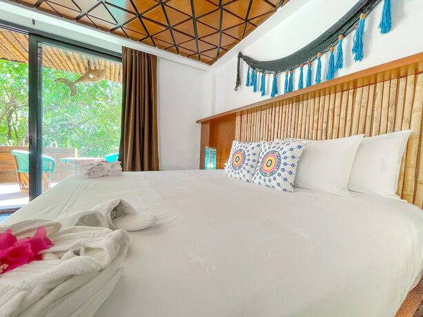 Imagen de la habitación del Hotel Akuazul. Foto 15