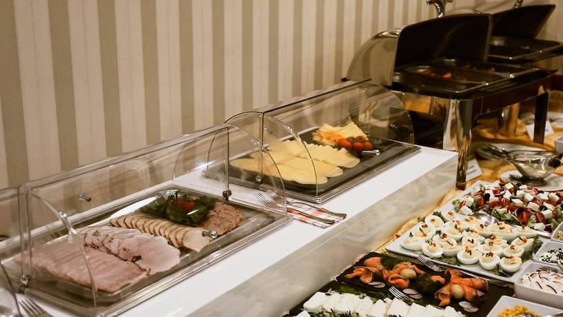 Imagen del bar/restaurante del Hotel Akwawit Spa. Foto 4