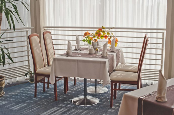 Imagen del bar/restaurante del Hotel Akwawit Spa. Foto 5