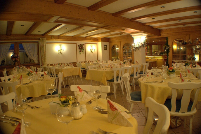 Imagen del bar/restaurante del Hotel Akzent Alpenrose. Foto 7