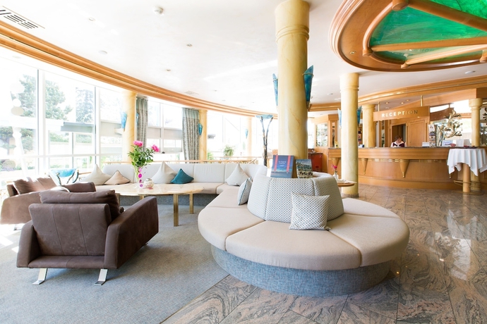 Imagen de los interiores del Hotel Akzent Restaurant Altdorfer Hof. Foto 19