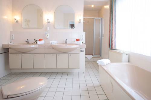 Imagen de la habitación del Hotel Akzent Zur Gr&uuml;nen Eiche. Foto 5