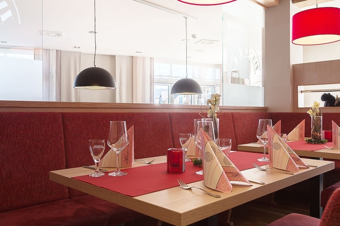 Imagen del bar/restaurante del Hotel Akzent Zur Post. Foto 9