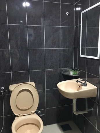 Imagen de la habitación del Hotel Al Abraar. Foto 6