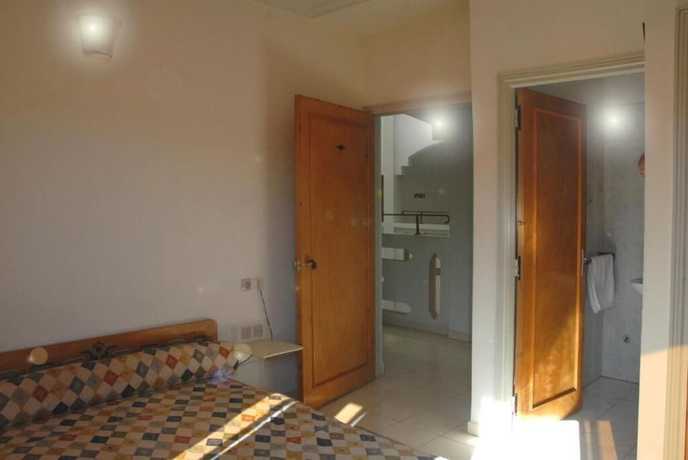 Imagen de la habitación del Hotel Al Adarissa. Foto 8