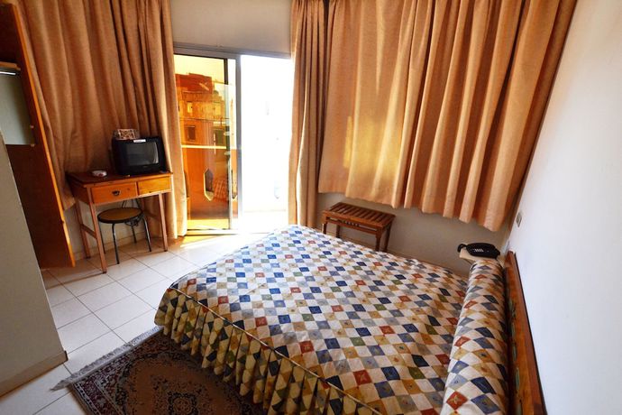 Imagen de la habitación del Hotel Al Adarissa. Foto 16