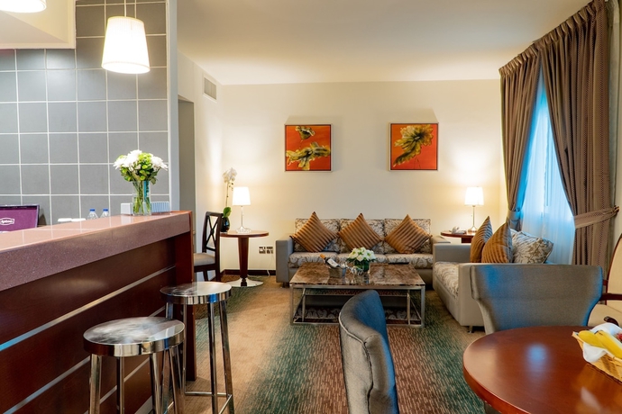 Imagen de la habitación del Hotel Al Ain Palace. Foto 8