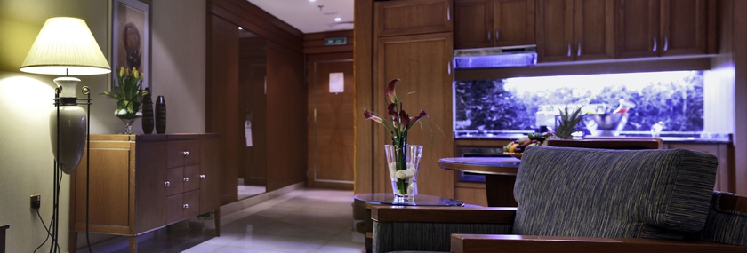 Imagen de los interiores del Hotel Al Ain Rotana. Foto 8